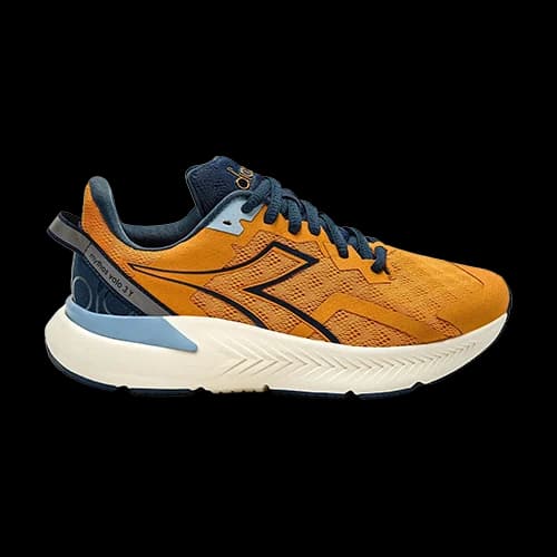 Diadora Mythos Blushield Volo 3, set fra siden