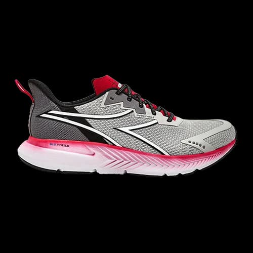 Diadora Mythos Blushield Volo 4, set fra siden