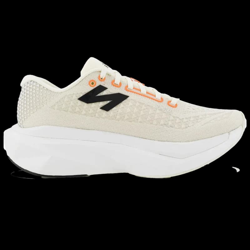 New Balance FuelCell SuperComp Trainer v3, set fra siden